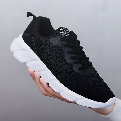 Trendy black sales tennis shoes