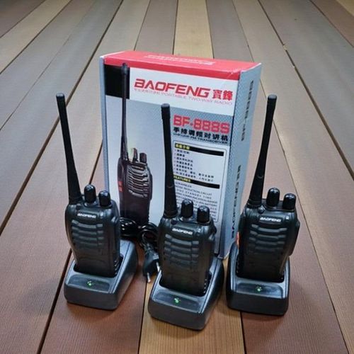 product_image_name-Baofeng- BF-888S Walkie Talkie 5KM Long Range Handheld Radio Call with 16 Channels, Clear 2-Way Audio, Durable Portable Body and Long Lasting Rechargeable Battery for Security Operations-1