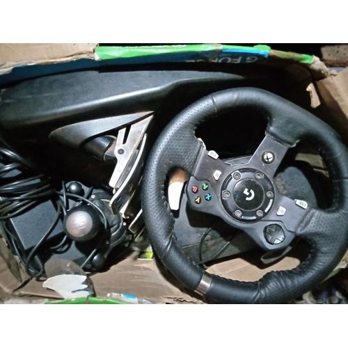 Logitech G920 Driving Force Racing Wheel for Xbox One and PC 