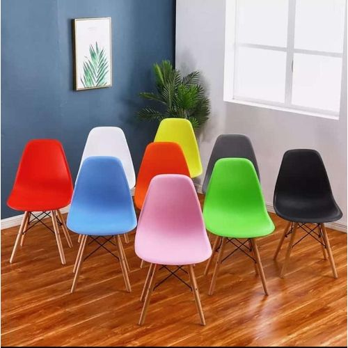Acrylic eames 2025 chair