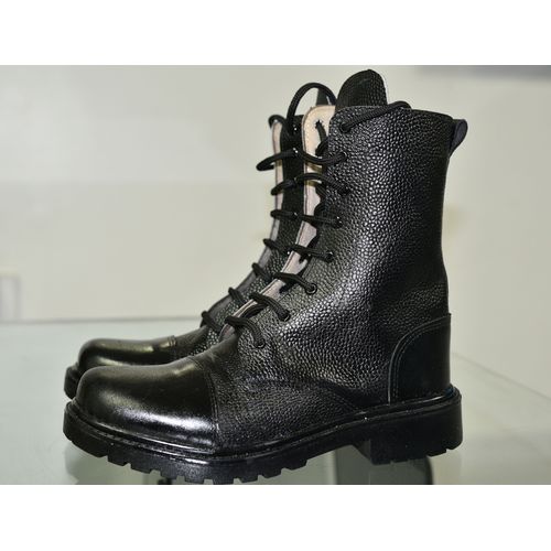 Door supervisor boots top