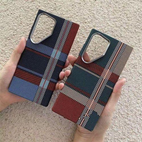 product_image_name-Generic-Luxury Tribal Covers for Samsung Galaxy S22 Ultra Carbon Fiber Case in Green Red Accent, Slim Lightweight Shockproof and MagSafe Compatible Design-4