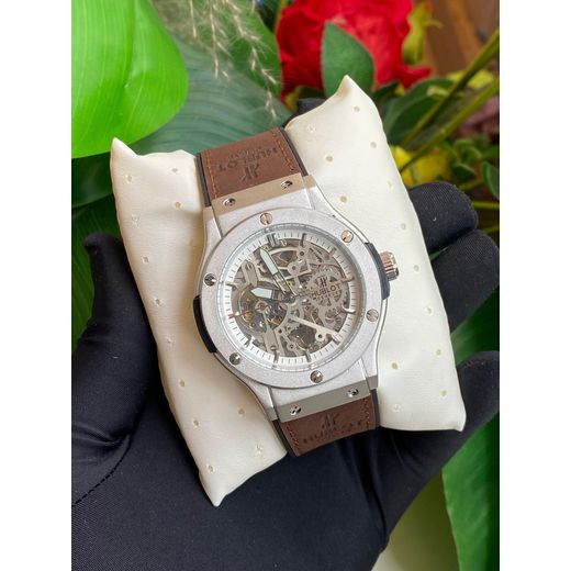 Bold HUBLOT Tourbillon Gents Timepiece – Automatic Design with Suede Comfort Straps