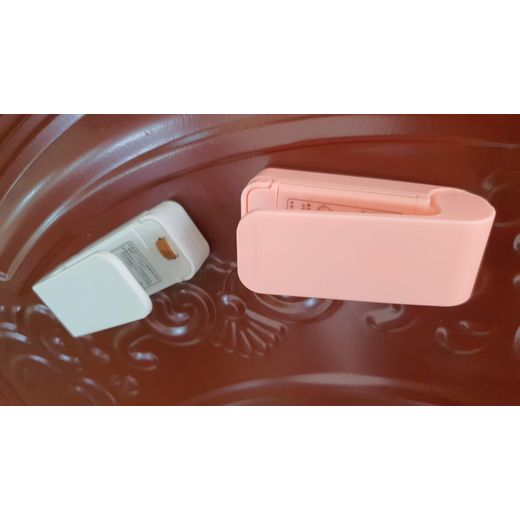 Generic Portable Mini Heat Sealer For Plastic Bags - Food & Snack Saver - image 2