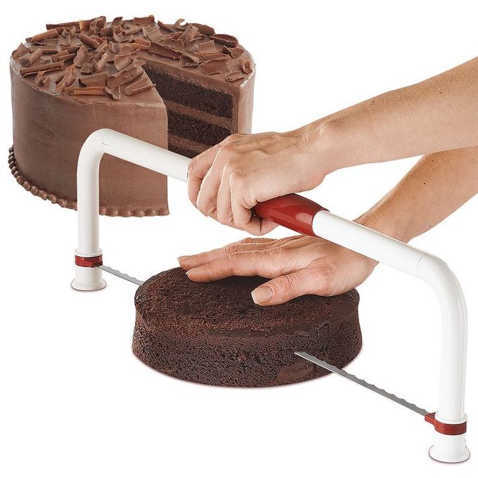 How to Level a Cake Without a Leveler