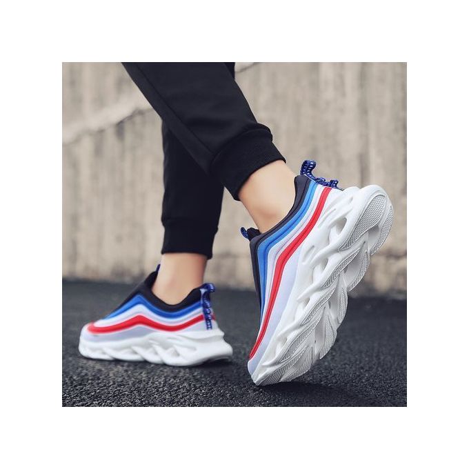 street style sneakers 2020