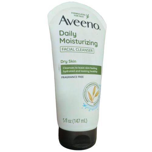 Daily Moisturizing Facial Cleanser For Dry Skin Cleanses To leave Skin Feeling Hydrated Looking Healthy bc