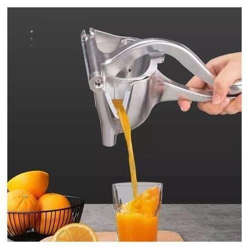 Manual fruit press juicer