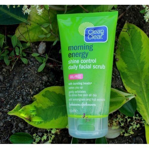 Daily Shine Control Facial Scrub