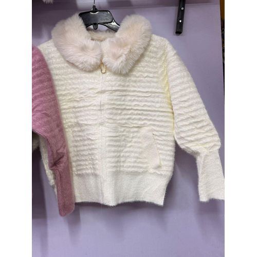 Women's Free Size Ivory Luxe Fur-Collar Knit Sweater