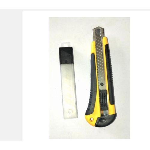 Utility Stripping Knife & 3 Free Breakable Blades