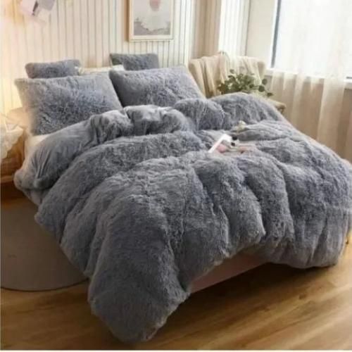 6-Piece Luxury Velvet & Fluffy Duvet Set – Size 6x6 with Fleece Bedsheet